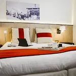 Отель Mir 4*