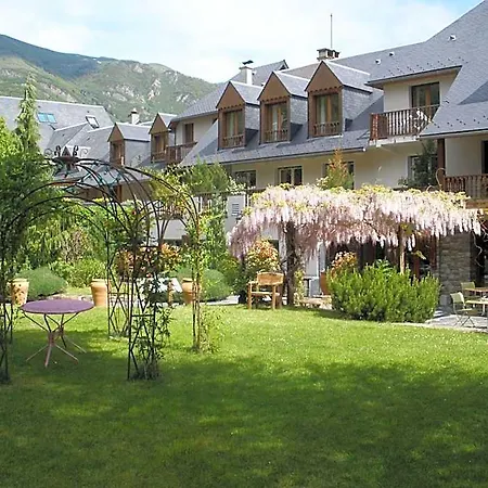 Mir Hotel 4*