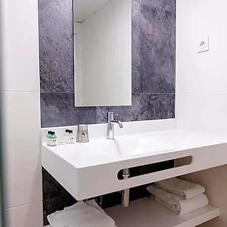 Hotel Mir 4*