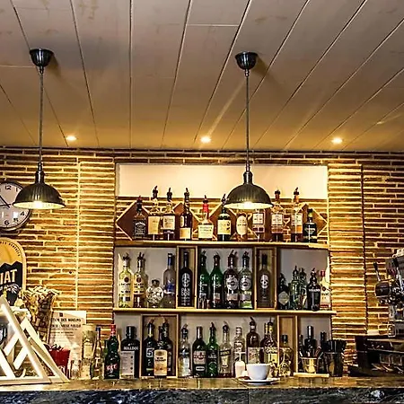 Hotel Mir 4*