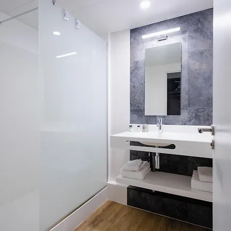 Hotel Mir 4*