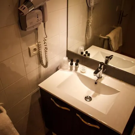 Hotel Mir 4*