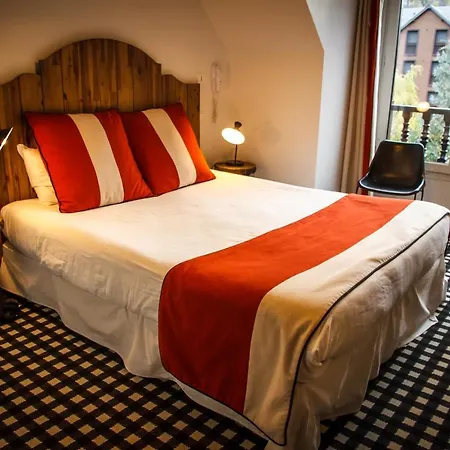 Hotel Mir