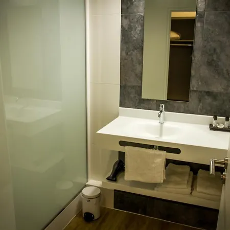 Hotel Mir 4*